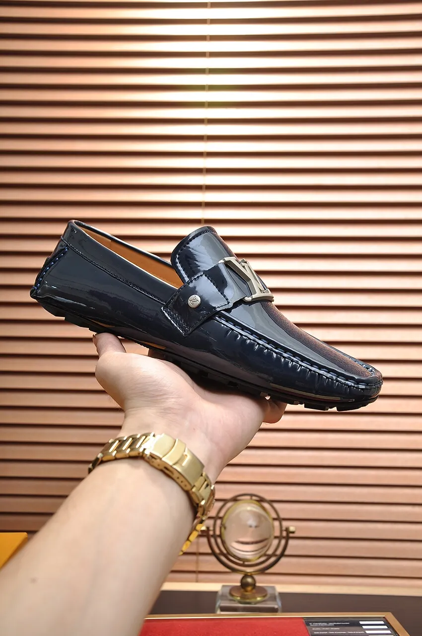 Men's men's shoes 💰420💶 [LV Doudou shoes] (water-dyed cowhide lining) new model is on the market, available on the official website. The new Doudou shoes are processed into single-color materials, and the uppers are made of imported horsehide leather. The body of the shoe is fully hemmed with mark thread, and is lined with imported original cowhide leather. The elegant shoe shape is super suitable for all-matching, and the size is 38-44.